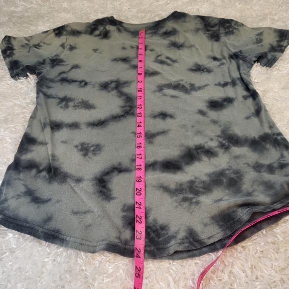 DK "Savage" Men's graphic T-shirt,  Green,  Small - Picture 7 of 7